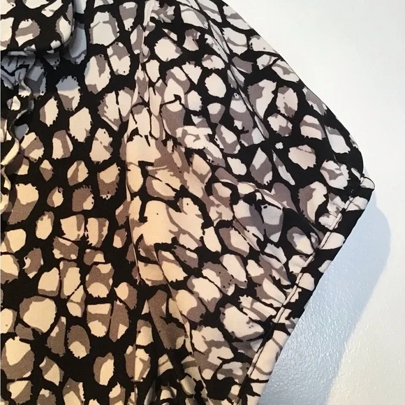 Reitmans Black & White Women’s Short Sleeves Top Size US S - Picture 5 of 15